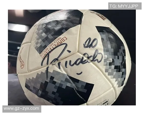 足球明星签名技巧详解及教学图片分享助你轻松掌握签名艺术